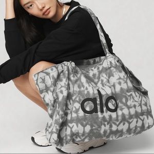 Alo Shopper Tote, NWT
